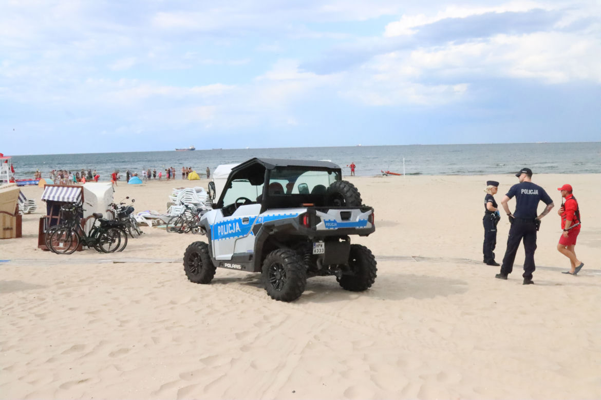  13-latek poparzony olejem na plaży. Rzucił się do morza, by się ratować!