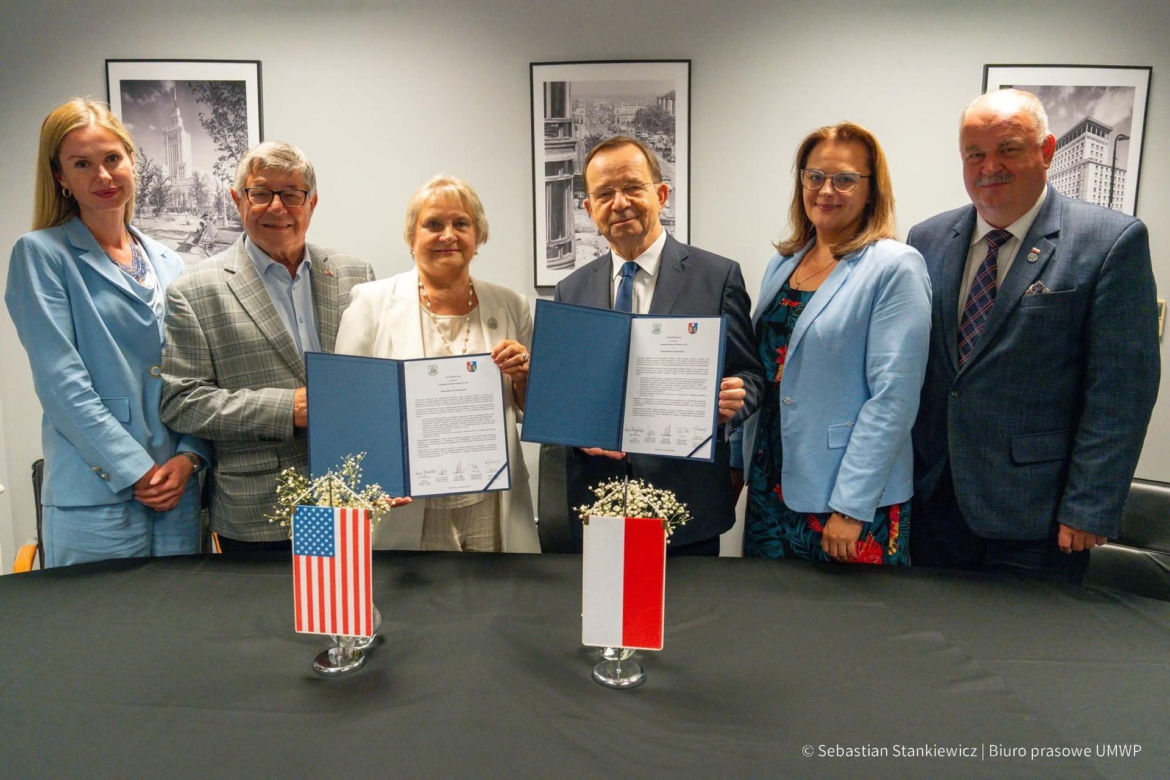 Porozumienie o utworzeniu w Chicago Centrum Kultury Regionów Polskich w Ameryce