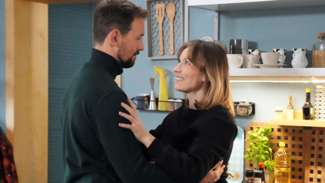 Barwy szczęścia odc. 3361. Renata (Anna Mrozowska), Marcin Kodur (Oskar Stoczyński)