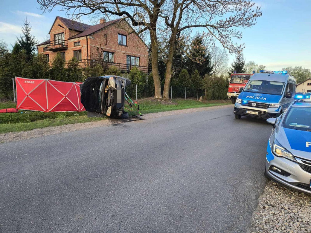 Tragedia w Wielkanoc pod Płockiem. 21-latek roztrzaskał się o betonowy przepust. Nie żyje