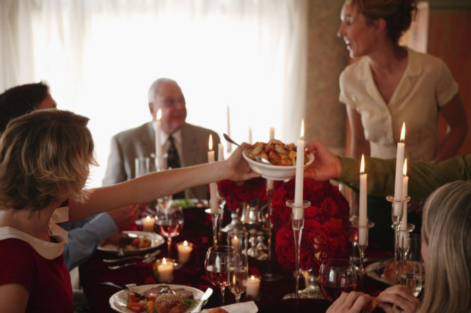 Wykręcamy się od świąt z rodziną. Nie chcemy nikogo zranić, więc często kłamiemy