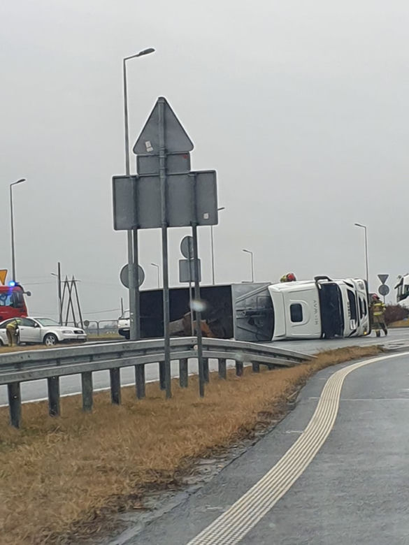 Wypadek na Opolszczyźnie! Utrudnienia na dordze krajowej nr 46 [ZDJĘCIA]