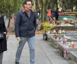 stylizacje premiera Mateusza Morawieckiego