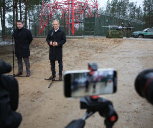 Premier Donald Tusk podziękował służbom na granicy z Białorusią. „Żeby świętować mógł ktoś, ktoś musi czuwać”