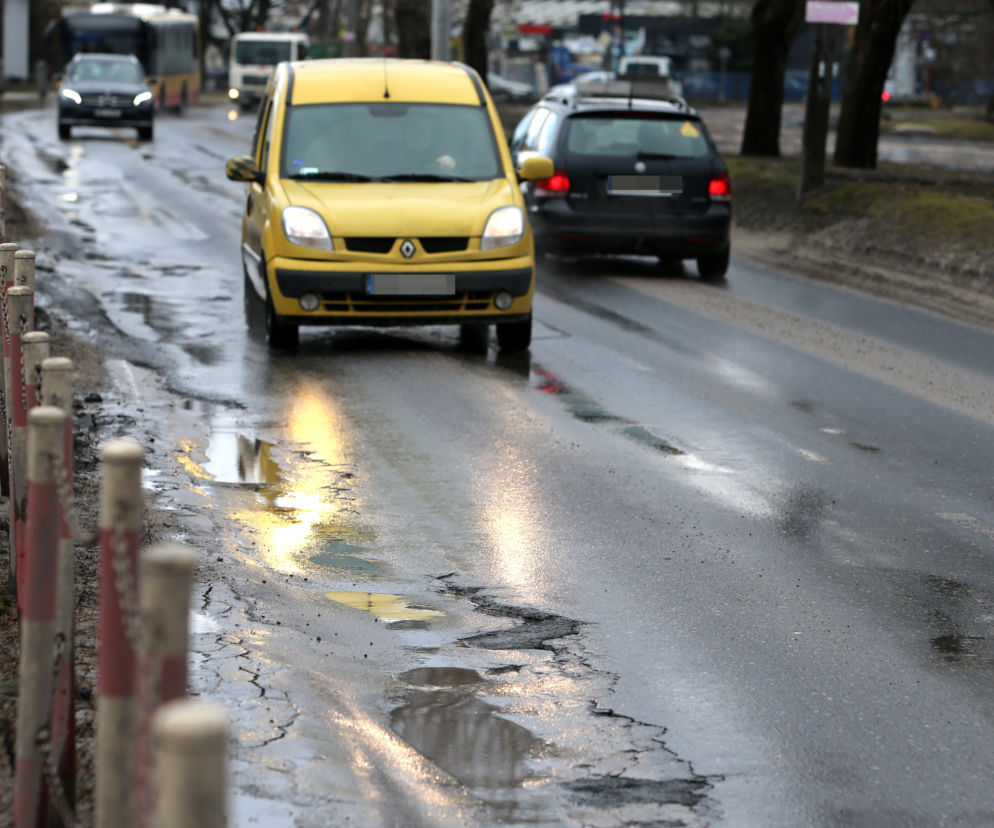 Warszawa to jedna wielka dziura