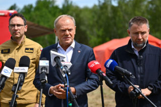 Gigantyczny pożar w powiecie wołomińskim. Na miejscu akcji premier Donald Tusk