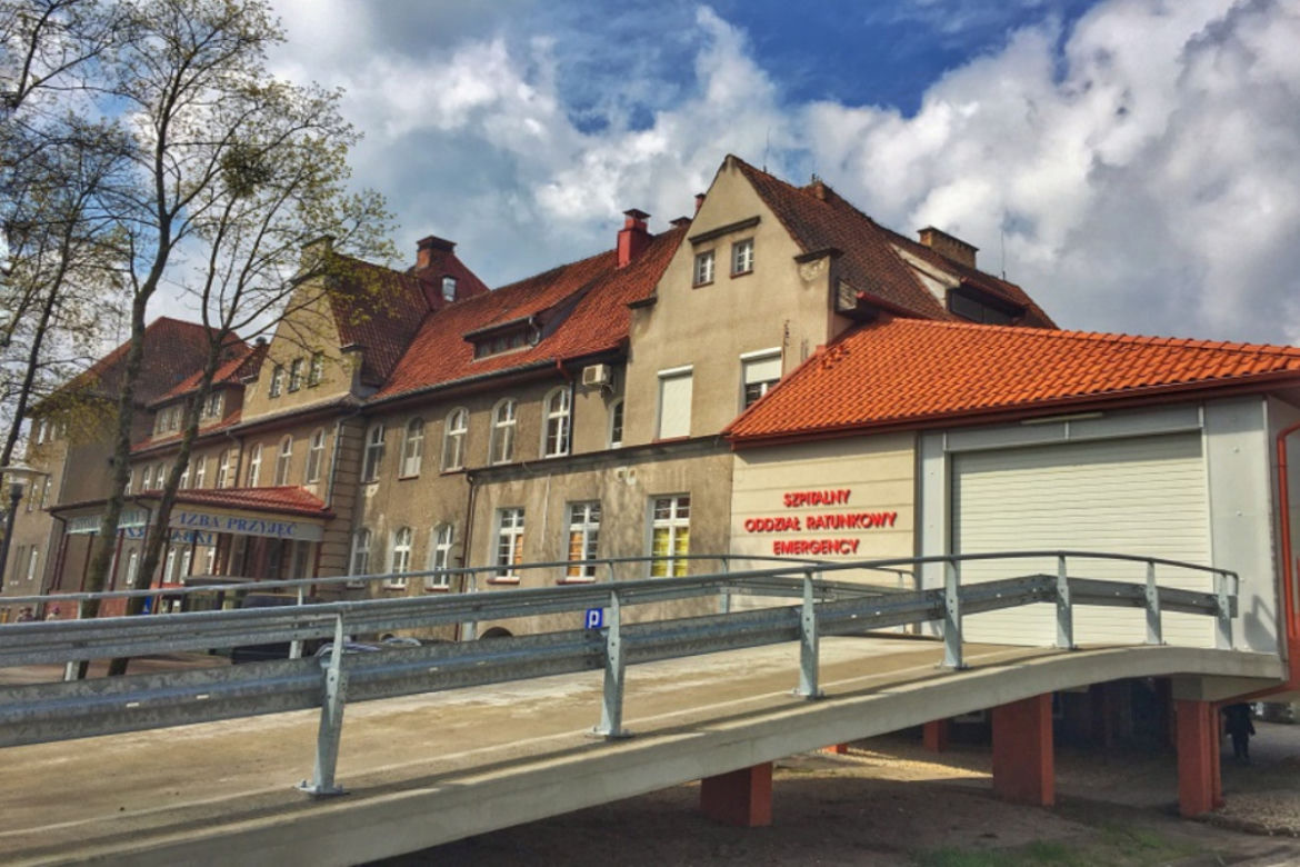 Żeglarze walczą o życie w szpitalu