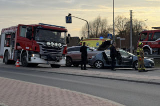 Koszmarna kraksa kilku aut na drodze krajowej pod Warszawą. Lądował śmigłowiec LPR