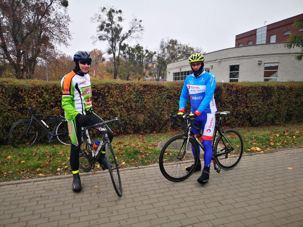 Iławscy rowerzyści uczcili 11 listopada