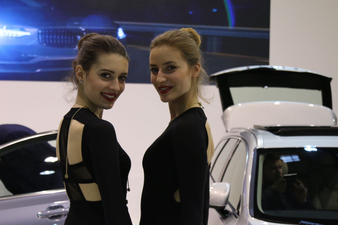 Dziewczyny z Motor Show Poznań 2016