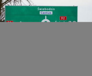 Anteny telefonii komórkowej w koronie statui Chrystusa w Świebodzinie