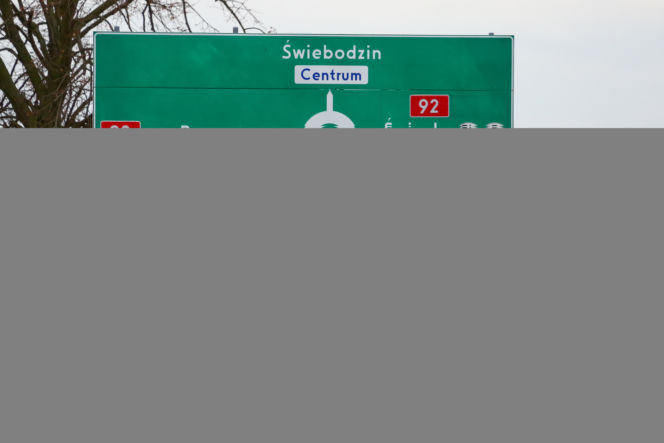 Anteny telefonii komórkowej w koronie statui Chrystusa w Świebodzinie