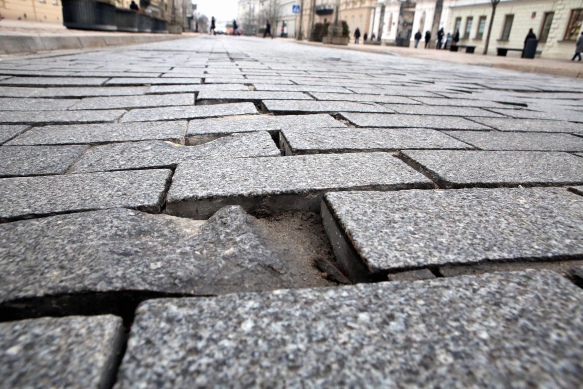Drogowcy wybrali wykonawcę remontu Krakowskiego Przedmieścia. Potrwa 8 miesięcy!