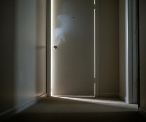 Pożar w Zamościu. Policjant bohater trafił do szpitala, co się stało?