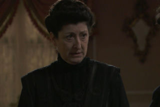 Akacjowa 38, odcinek 848: Silvia otrzymuje rozkaz poślubienia generała, by zapobiec zamachowi na księcia