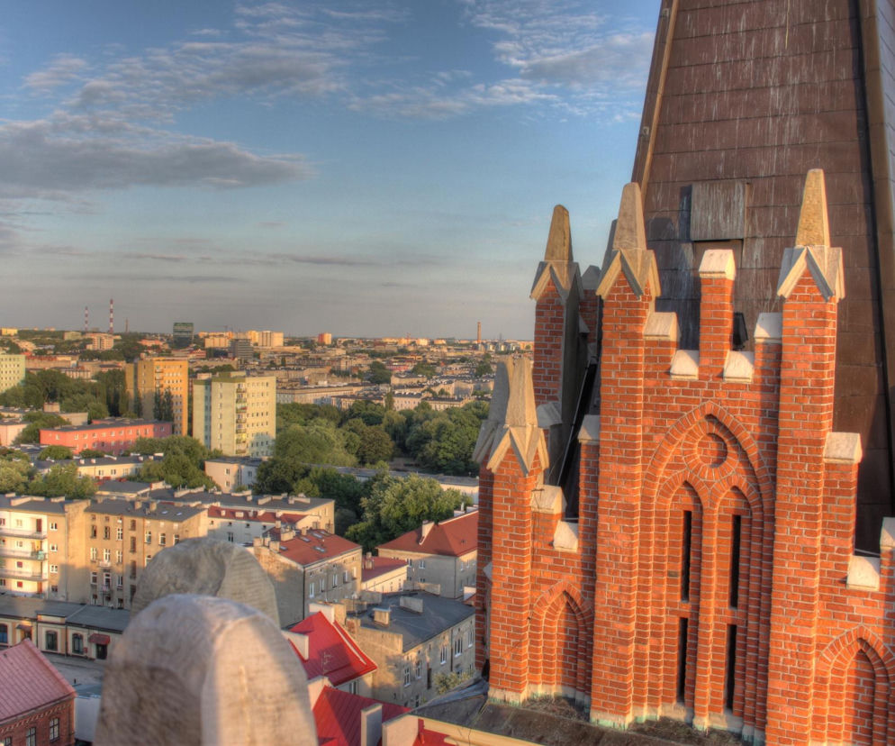 Widoki z wież kościoła na Placu Kościelnym
