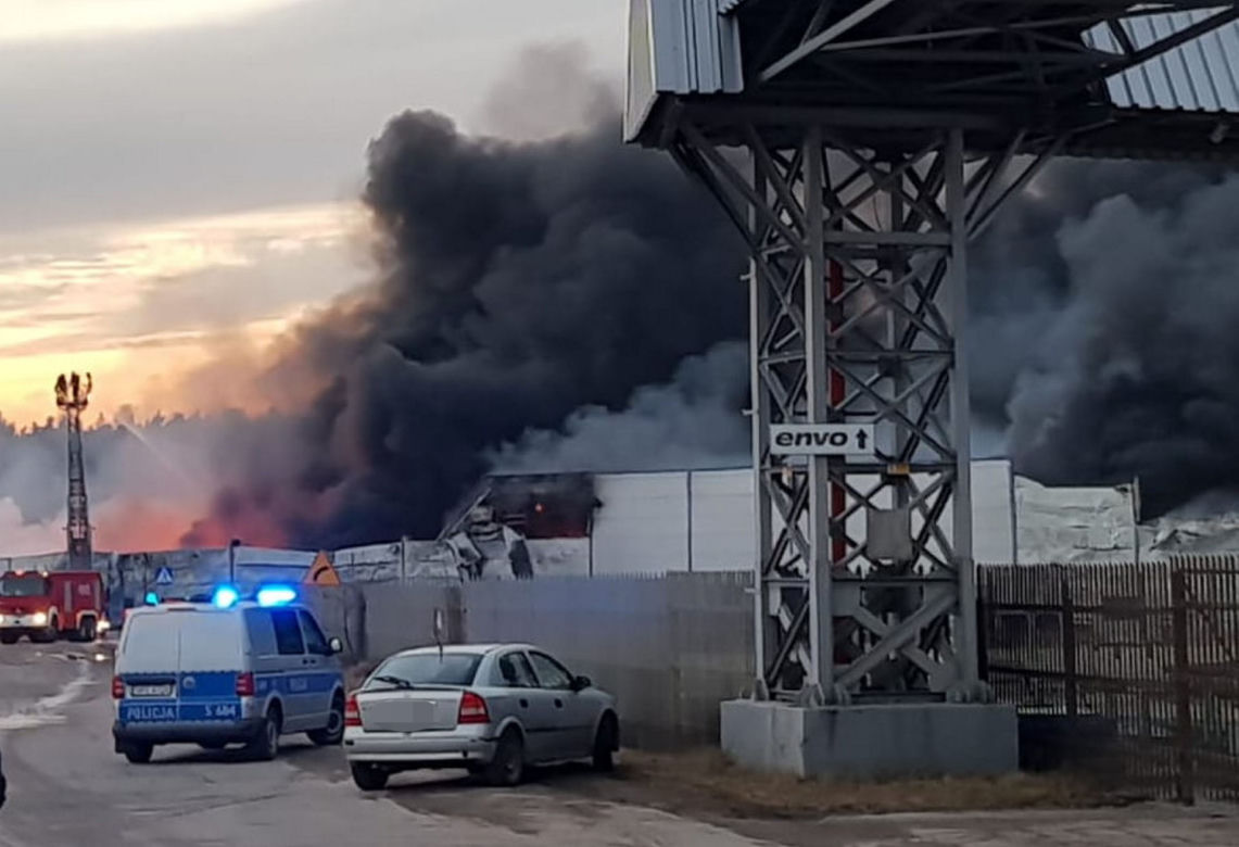 Starachowice: Potężny pożar! Nad miastem kłęby dymu!