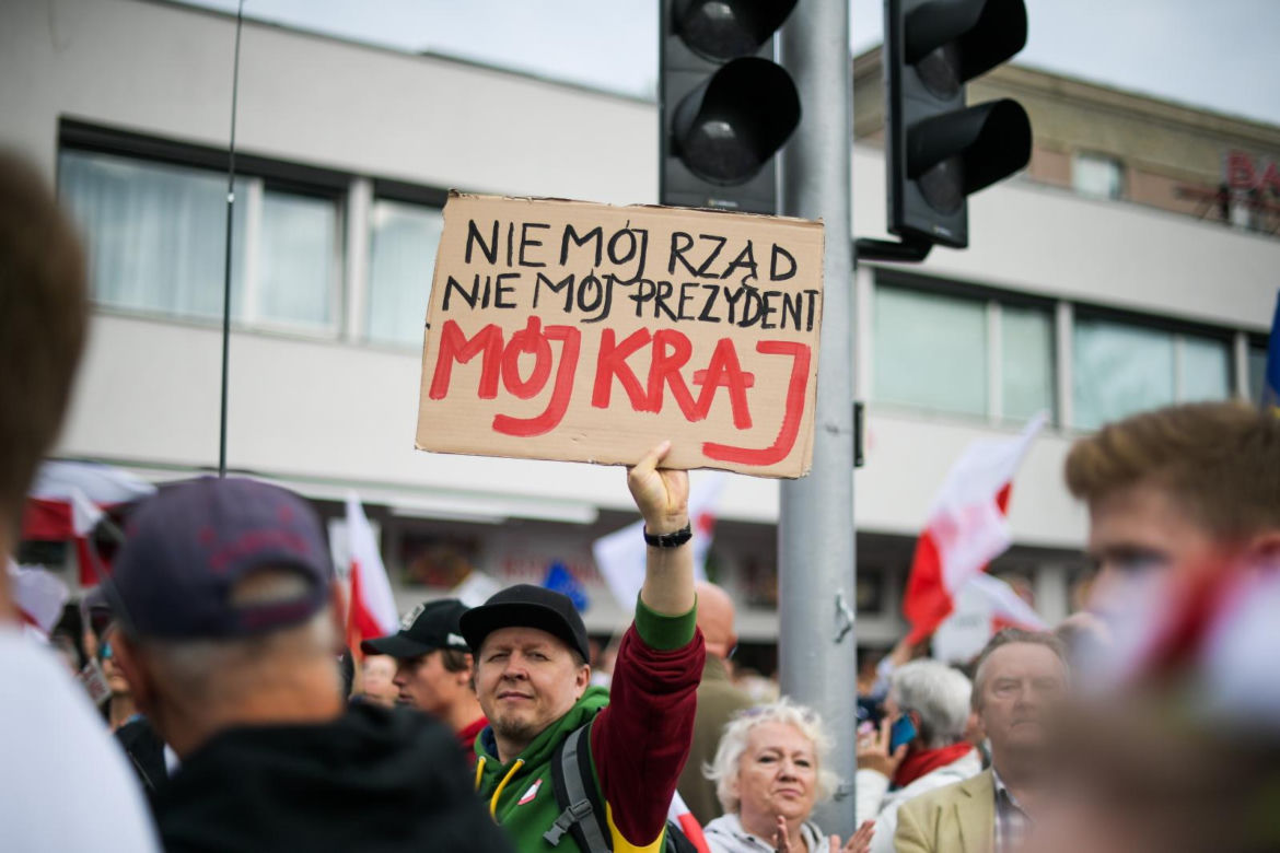 Ruszył Marsz Miliona Serc! Ogromne tłumy Polaków na ulicach Warszawy [ZDJĘCIA]