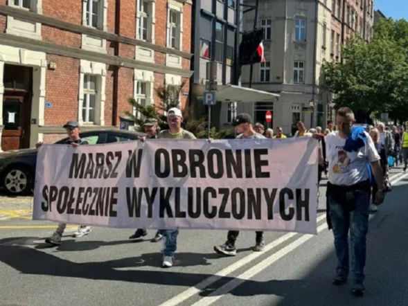 Katowice przypominają o biedzie. Marsz pełen emocji