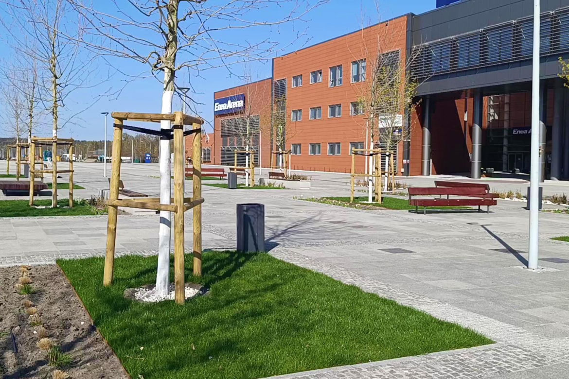 Przed halą Enea Arena powstaje Aleja Szczecińskich Olimpijczyków