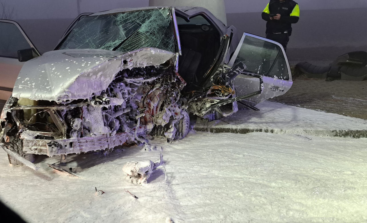 Strzeszyn. Nie żyje kierowca mercedesa! 24-latek zginął przez pirata drogowego