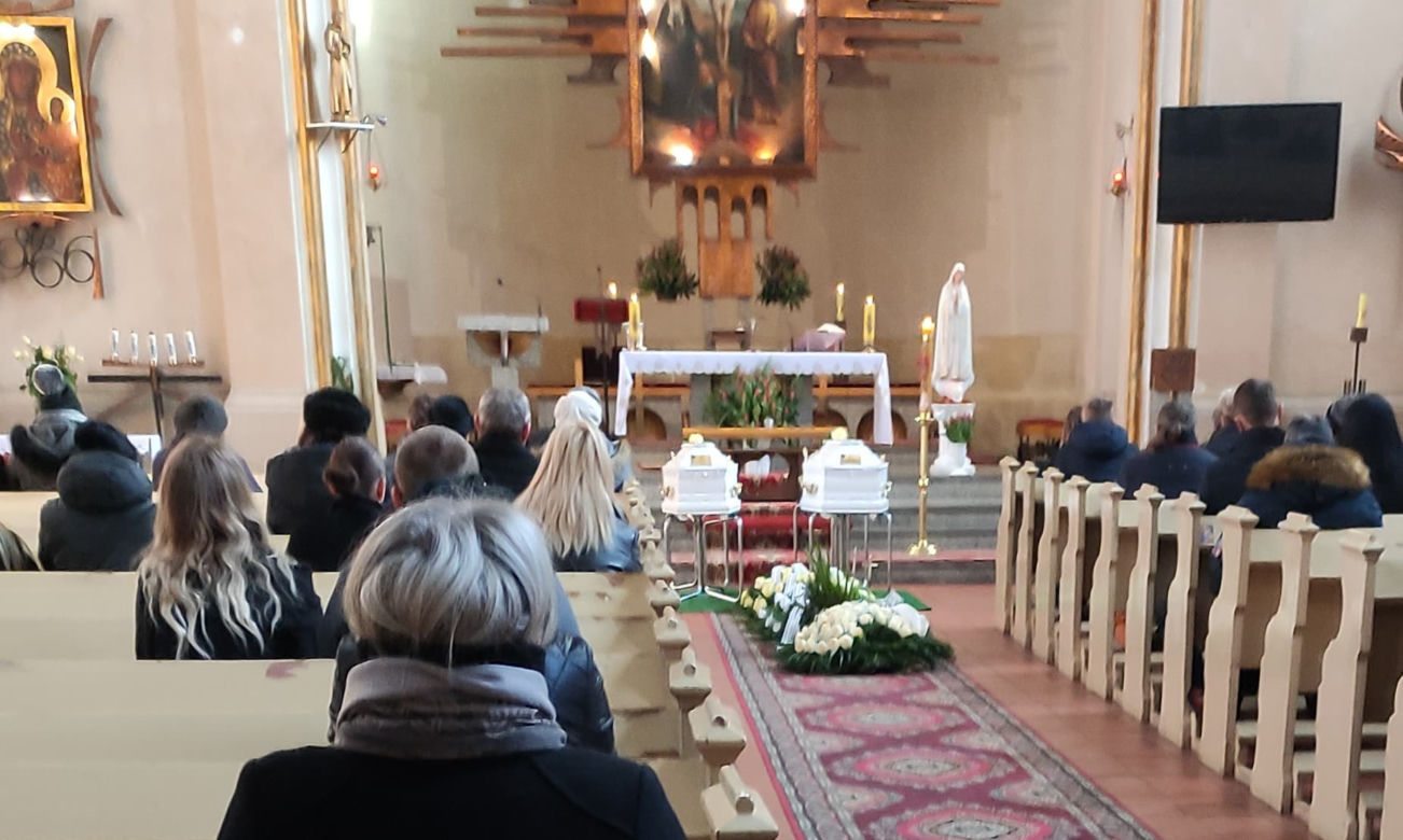 Pogrzeb Jasia i Wojtusia w Turzanach. Dzieci Katarzyny W. to ofiary wstrząsającego morderstwa
