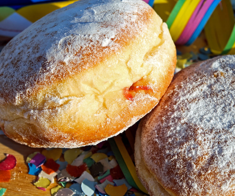 Kiedy Tłusty Czwartek 2022? Ile pączki mają kalorii? Dlaczego je jemy? 