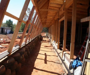 Living machine - Earthship samowystarczalny dom ekologiczny z odpadów 