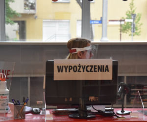 Biblioteki już otwarte. Tak teraz wygląda wypożyczanie lektur! Książki na kwarantannie [ZDJĘCIA] 