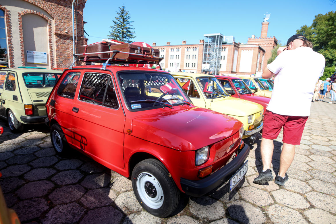 Setki Fiatów 126p i koncerty. W Tychach obchodzono wielkie święto Malucha