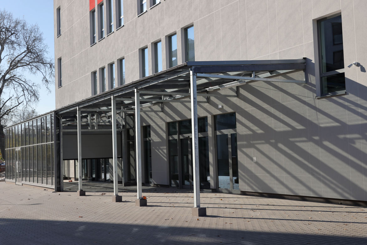 Nowy szpital w Legionowie bez SORu i porodówki. Wpadka ministra? 
