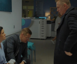 M jak miłość odc. 1926. Artur Rogowski (Robert Moskwa), Kinga (Katarzyna Cichopek), Piotrek (Marcin Mroczek)