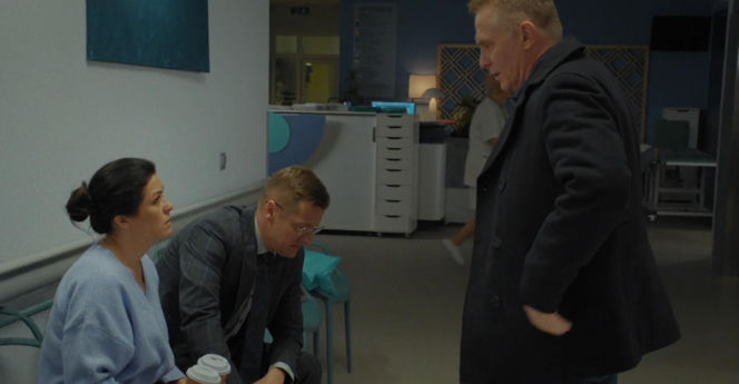 M jak miłość odc. 1926. Artur Rogowski (Robert Moskwa), Kinga (Katarzyna Cichopek), Piotrek (Marcin Mroczek)