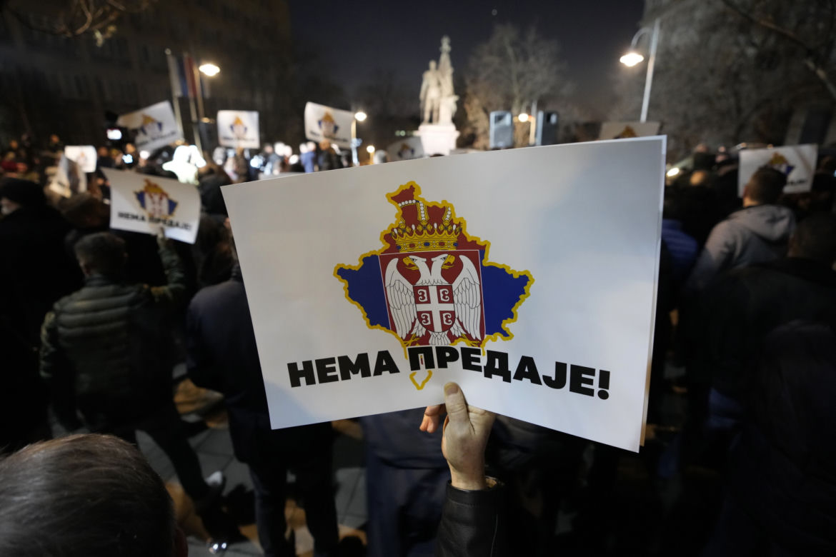 Putin chce przejąć władzę w Serbii? Prorosyjskie ataki w Belgradzie
