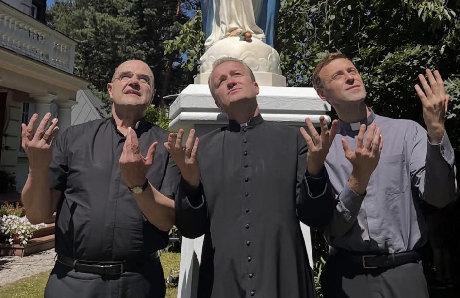 Ranczo. Ksiądz Robert (Bartłomiej Kasprzykowski), ksiądz Maciej (Mateusz Rusin), Piotr Kozioł (Cezary Żak)