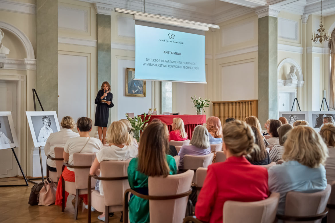 Dorota Goldpoint - ulubiona projektantka gwiazd i bizneswoman głosem wszystkich kobiet. Wspierają ją Bożena Dykiel i Weronika Marczuk