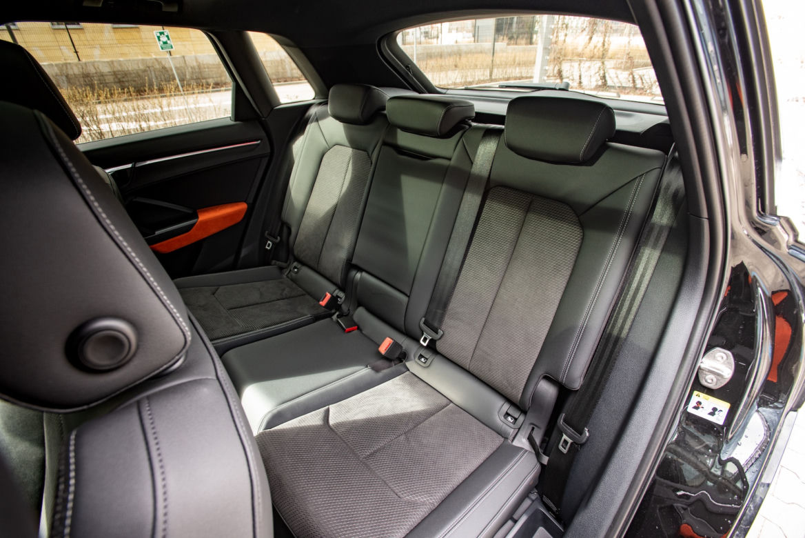 Audi Q3 S line 45 TFSI quattro S tronic 