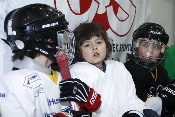 Mateusz Pawłowski jest dziś nie do poznania. Tak zmienił się Kacperek z serialu "Rodzinka.pl"