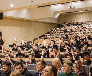 Białystok. LO Politechniki Białostockiej. Ślubowanie uczniów klas pierwszych
