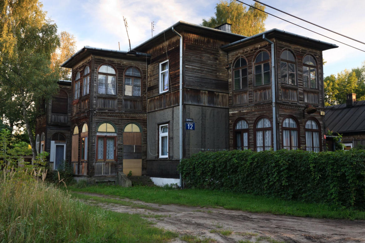 Zabytkowy dom w Falenicy przy ul. Derwida 12