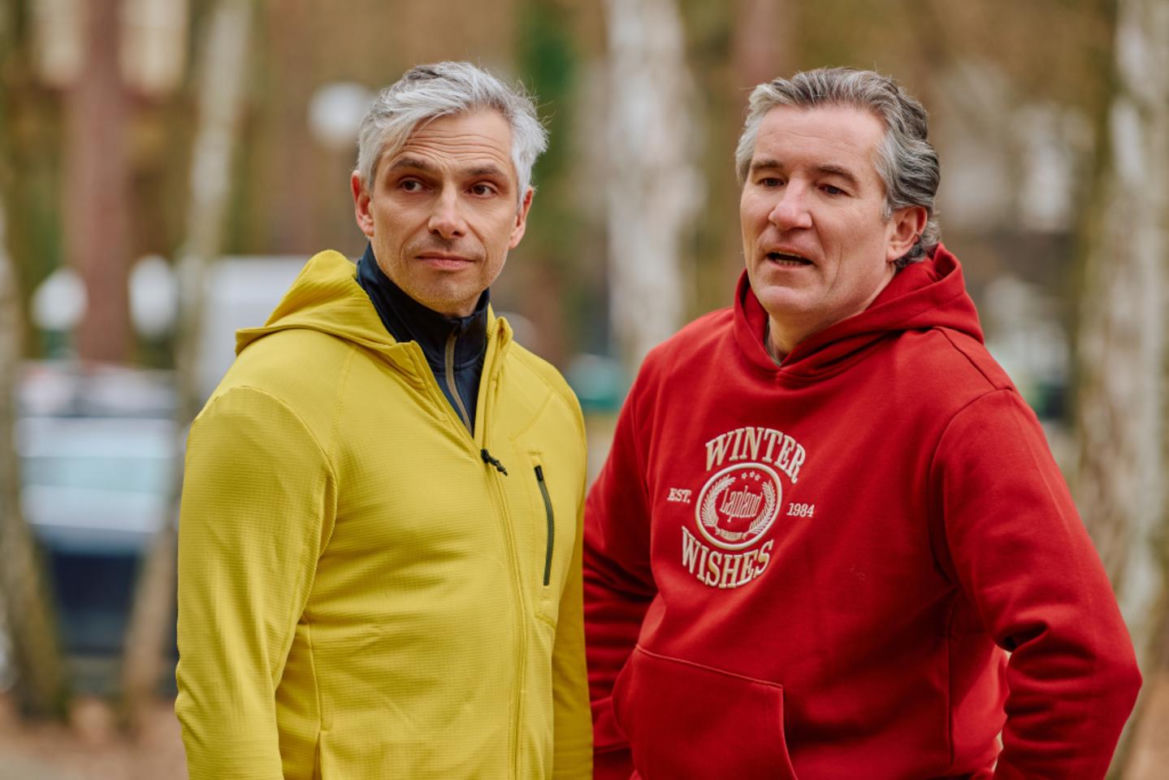 Na Wspólnej, odc. 4258. Lew Nalepa (Przemysław Sadowski), Greg Kalski (Michał Sitarski)