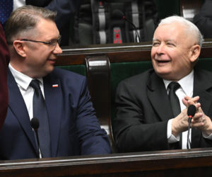 Sikroski bez hamulców do Macierewicza: Antek świrze!