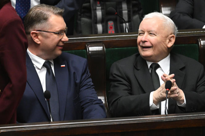 Sikroski bez hamulców do Macierewicza: Antek świrze!