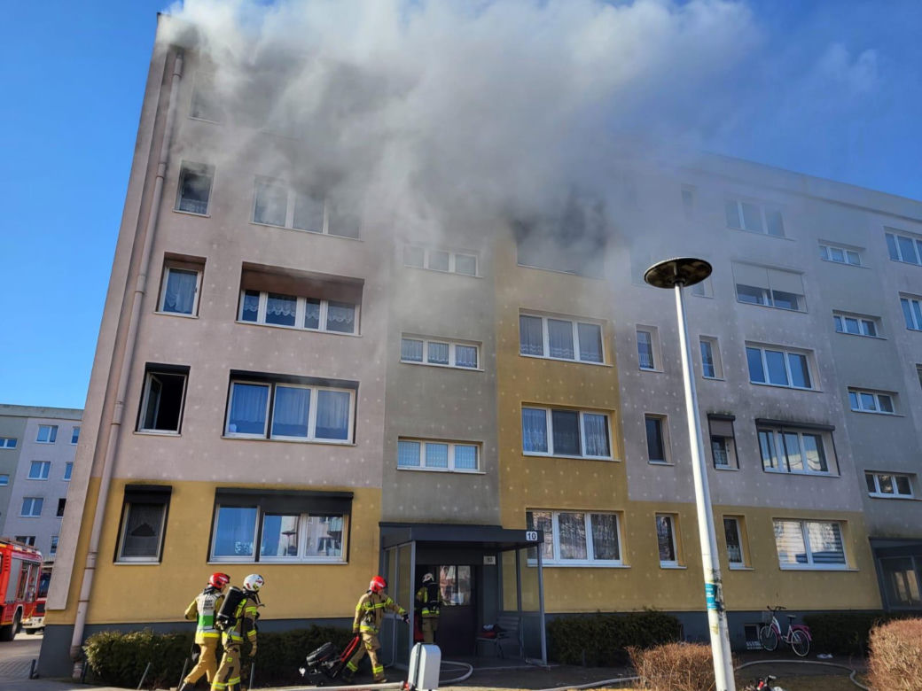 Biegły ustali przyczyny pożaru w bloku w Kościanie. Nie wszyscy lokatorzy wrócą do swoich mieszkań