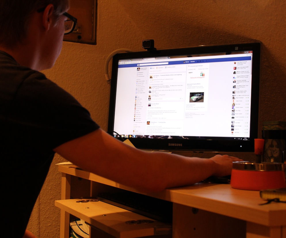 Groźny wirus na Facebooku w powiadomieniach od znajomych. Szyfruje dysk!