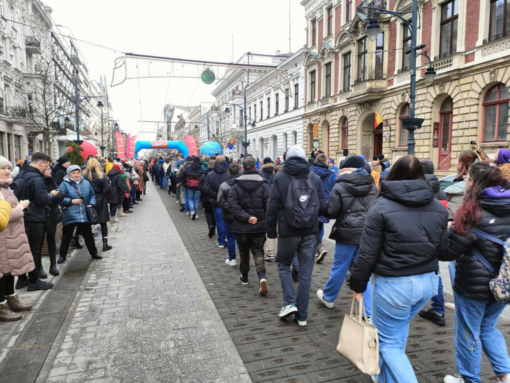 Polonez dla Łodzi. Setki łodzian we wspólnym tańcu [ZDJĘCIA]