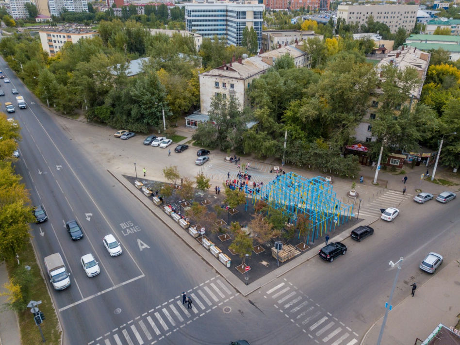 Plac zabaw w Astanie projektu Jakuba Szczęsnego