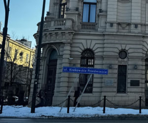 Akcja policji w Lublinie. Mężczyzna ruszył na nich z tasakiem