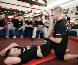 Tomasz Adamek, trening na smyczy