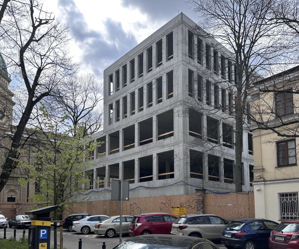 Plebania na zlikwidowanym cmentarzu Świętokrzyski w Warszawie